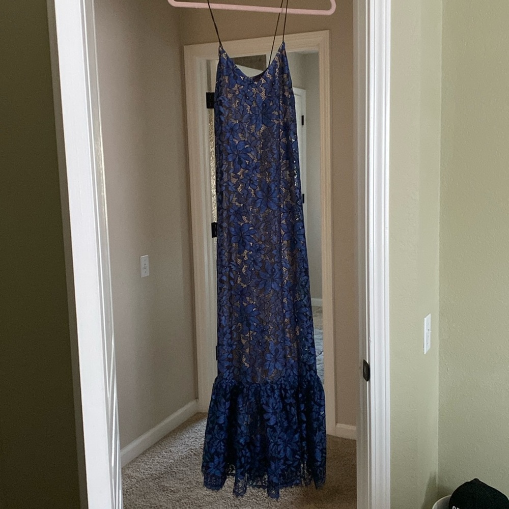 Dark blue lace maxi dress lined